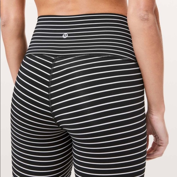 Lululemon Wunder Under High-Rise Tight *Luxtreme 25”
Parallel Stripe Black - Picture 9 of 16